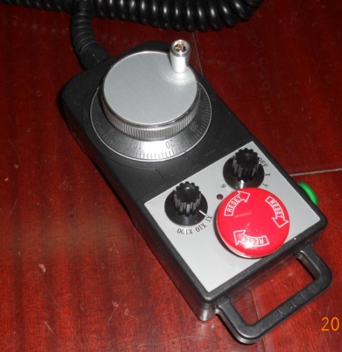 PLC��(zhu��n)��24v�����݆